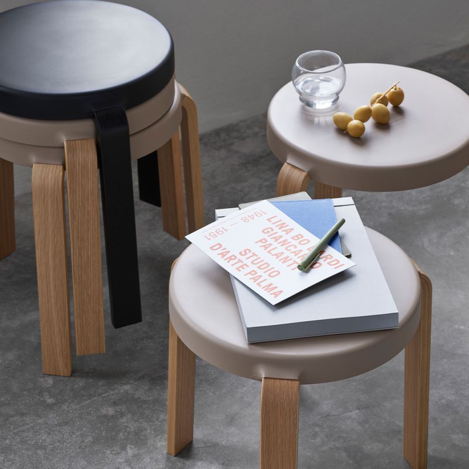 Tap Stool Oak/Black