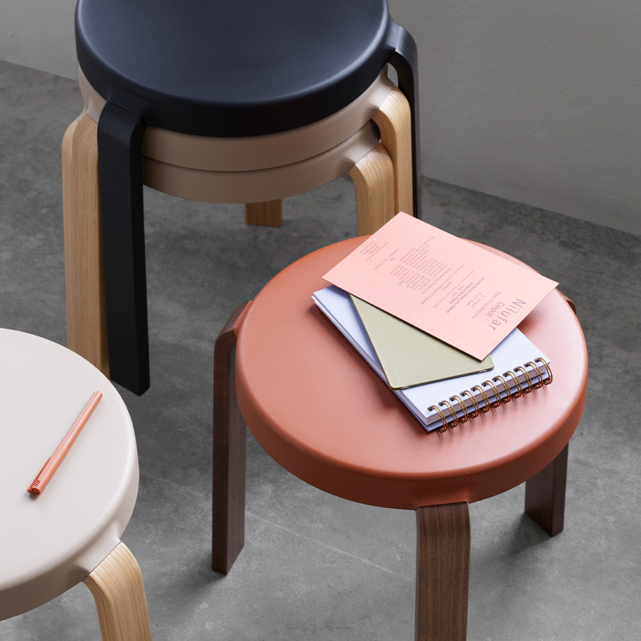 Tap Stool Walnut/Caramel