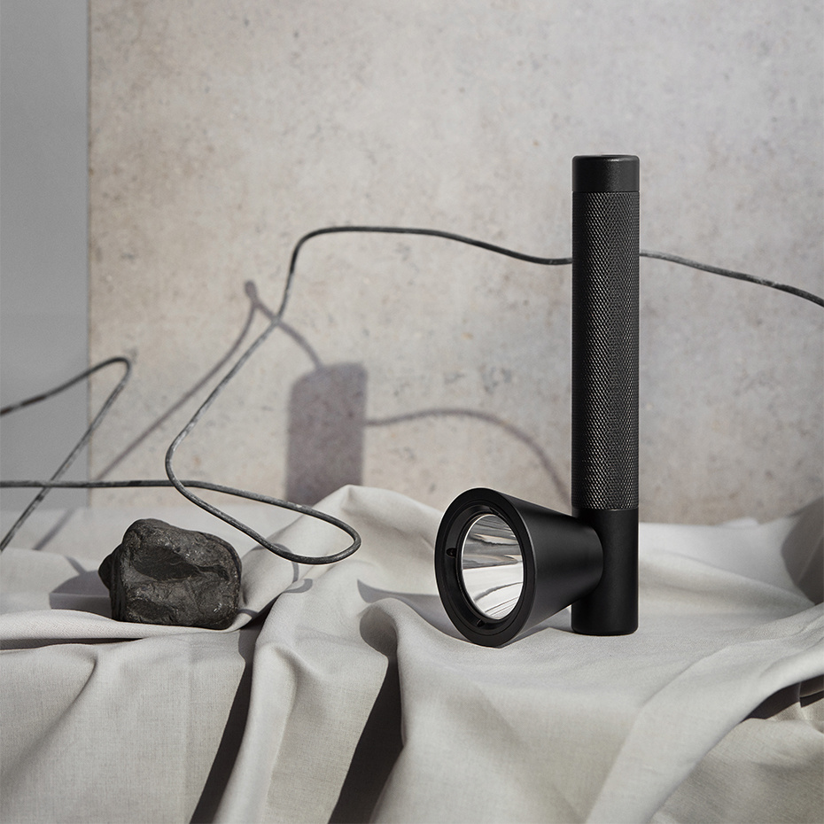 Trace Flashlight/Powerbank Black