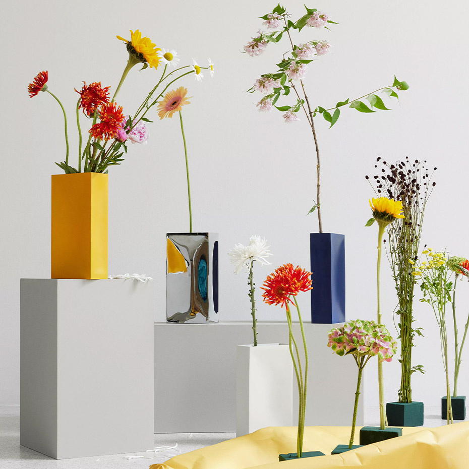 Into Vase Mirror Steel