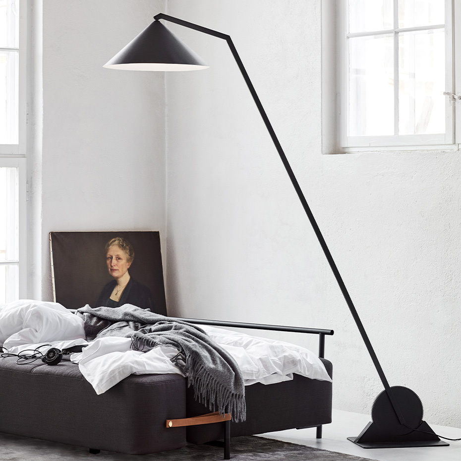 Gear Golvlampa Black