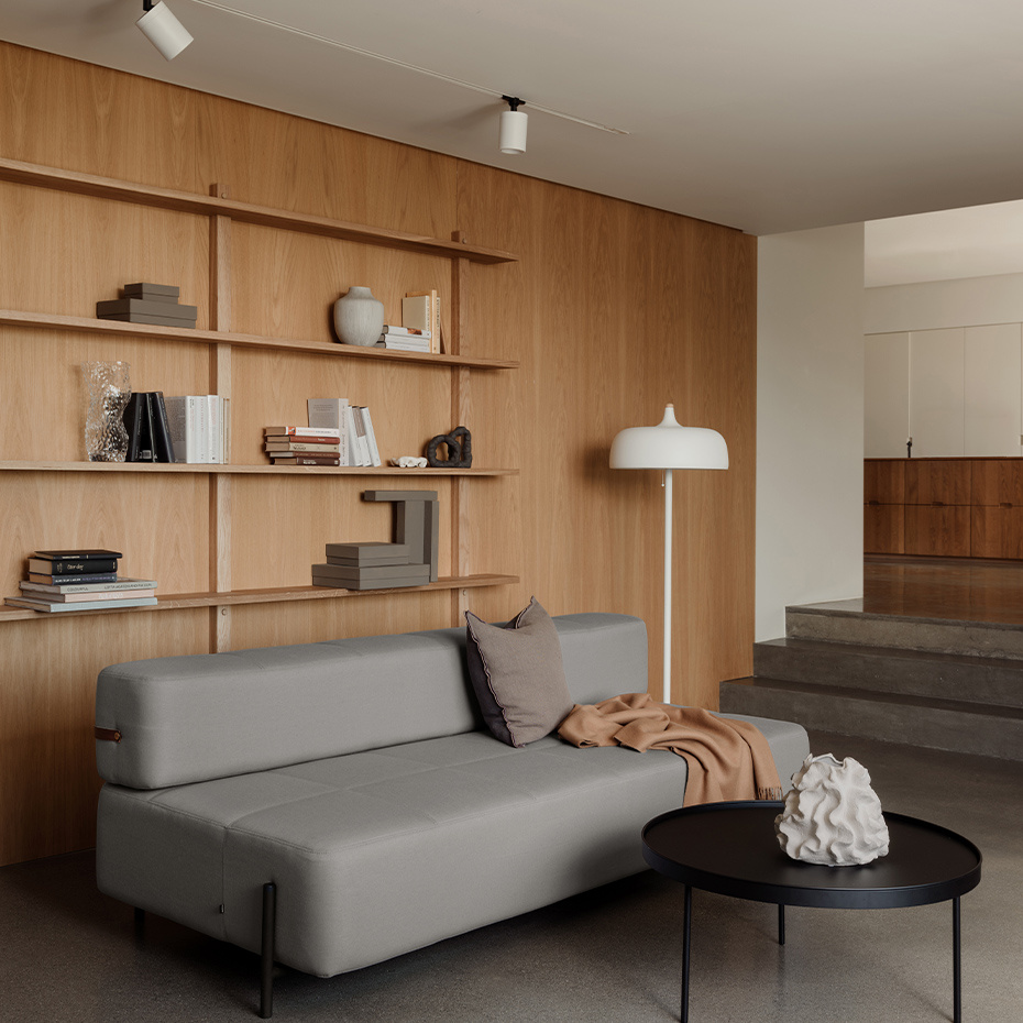 Acorn Golvlampa Black