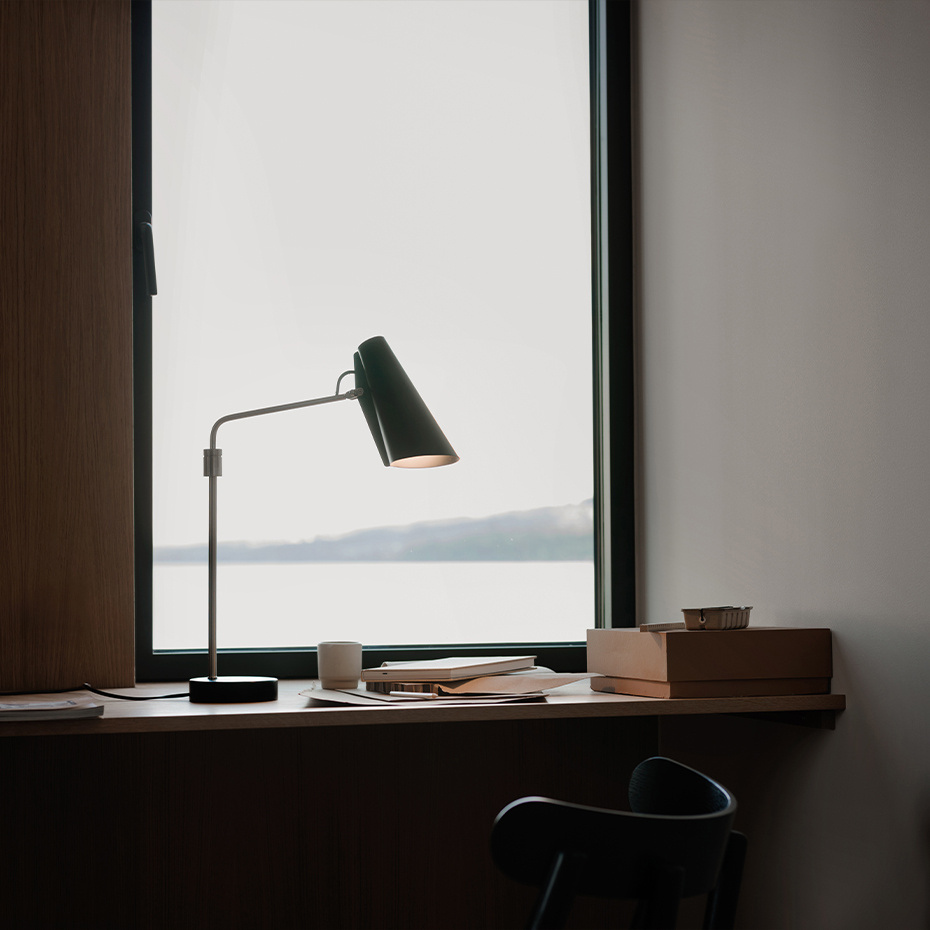 Birdy Swing Bordslampa Black/Black