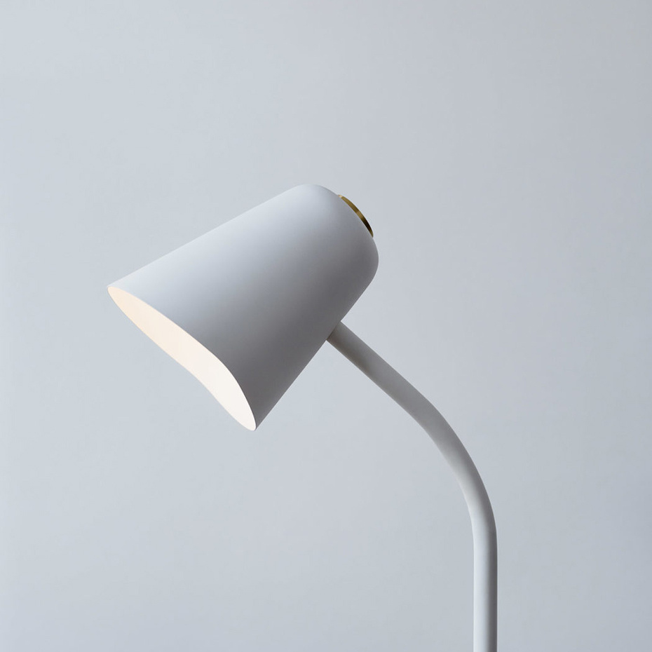 Me Golvlampa Warm Beige Med Dimmer