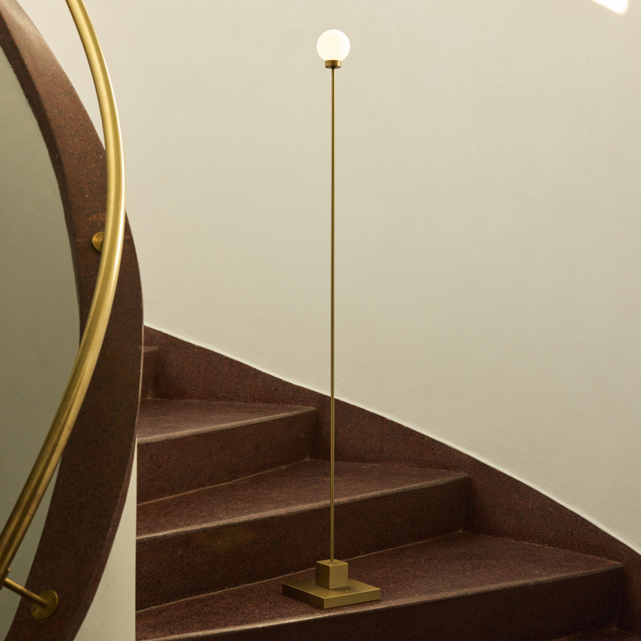 Snowball Portable Golvlampa Brushed Brass