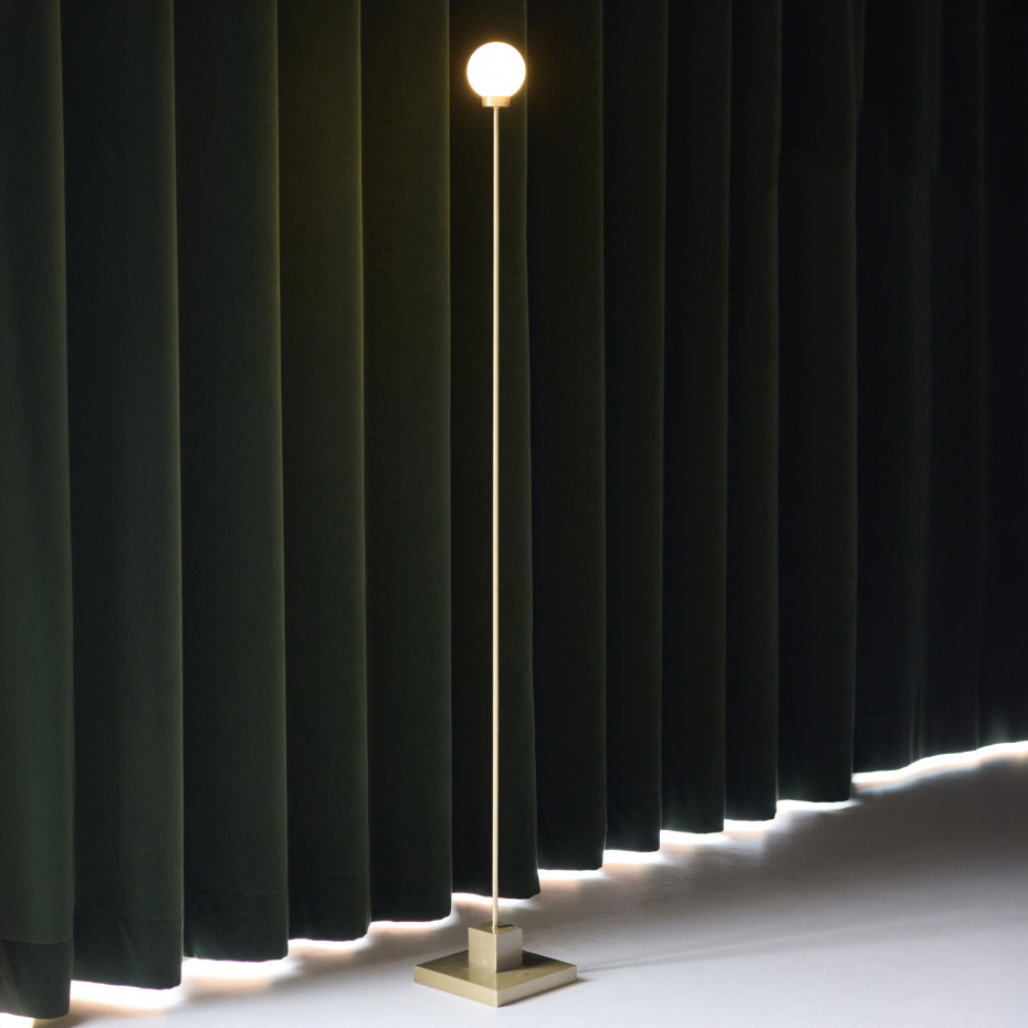 Snowball Portable Golvlampa Brushed Brass