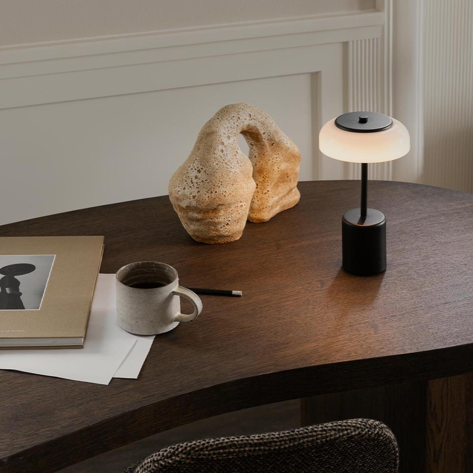 Blossi Bordslampa Mini Portable Black/Opal