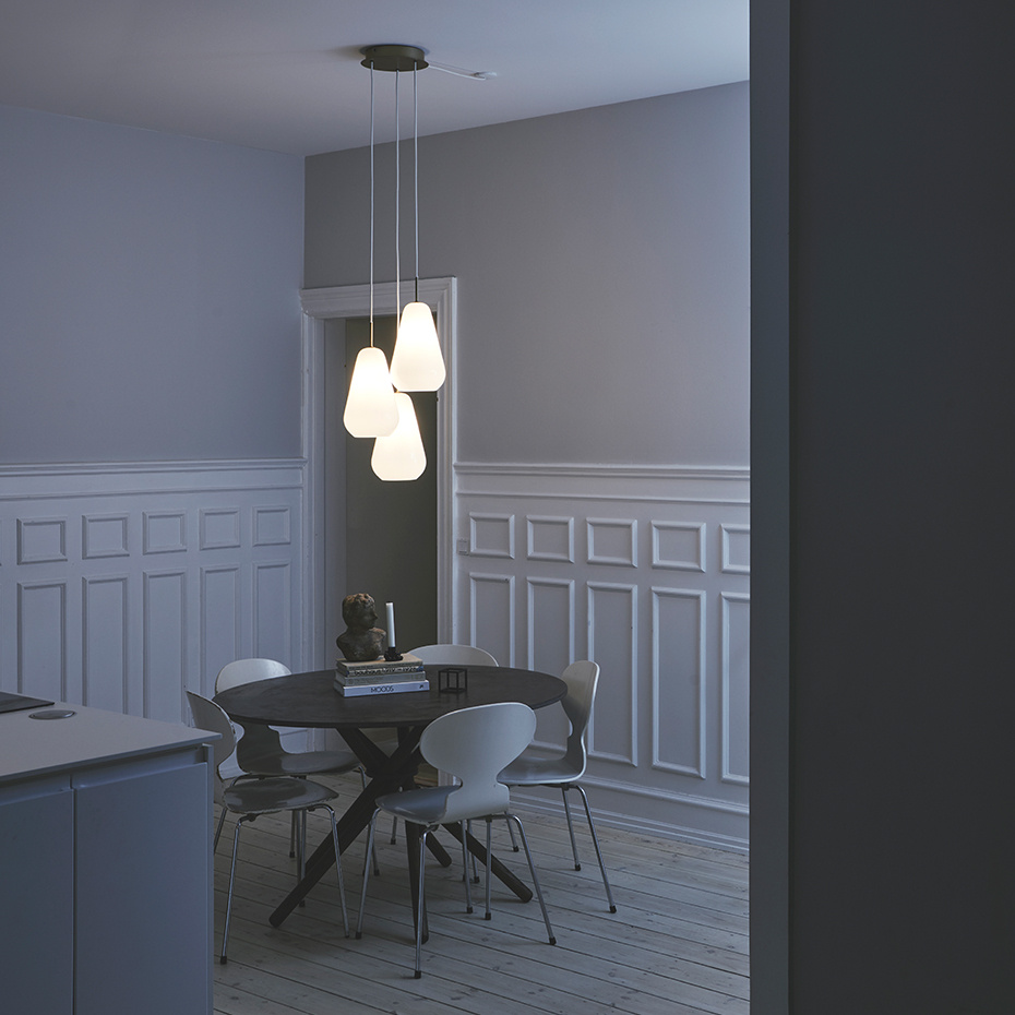 Anoli 3 Ljuskrona Nordic Gold/Opal White