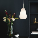 Anoli 1 Pendel Small Nordic Gold/Opal White Anoli 1 Pendel Small Nordic Gold/Opal White