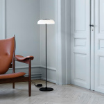 Blossi Golvlampa Ø29 Black/Opal White V2 Blossi Golvlampa Ø29 Black/Opal White V2