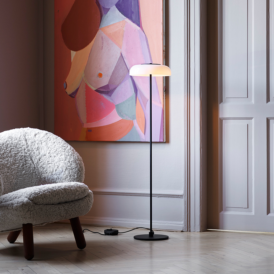 Blossi Golvlampa Ø29 Black/Opal White V2