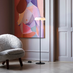 Blossi Golvlampa Ø29 Black/Opal White V2 Blossi Golvlampa Ø29 Black/Opal White V2