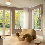 Blossi Bordslampa Small Black/Opal White V2 Blossi Bordslampa Small Black/Opal White V2