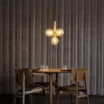 Miira 4 Ljuskrona Brass/Optic Clear Miira 4 Ljuskrona Brass/Optic Clear