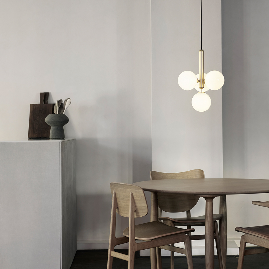 Miira 4 Ljuskrona Brass/Opal White