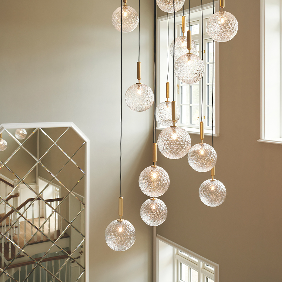 Miira 13 Ljuskrona Large Brass/Optic Clear