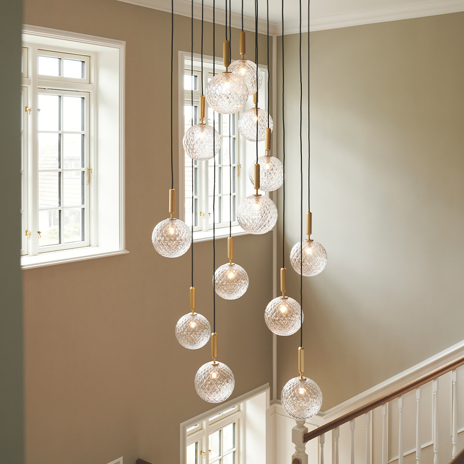 Miira 13 Ljuskrona Large Brass/Optic Clear