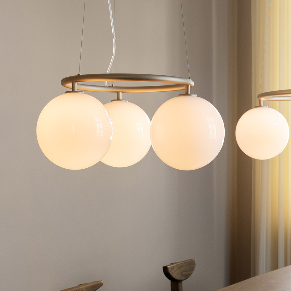 Miira 3 Circular Ljuskrona Brass/Opal White