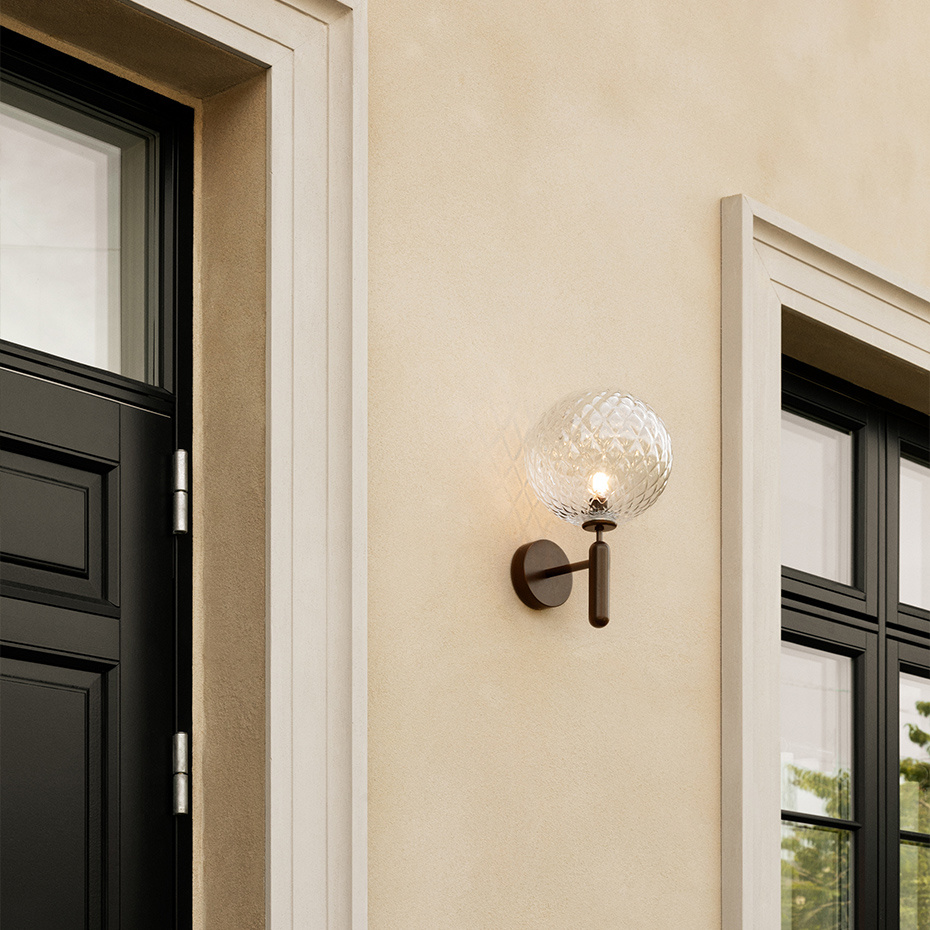 Miira Vägglampa Outdoor Dark Bronze/Optic Clear IP54
