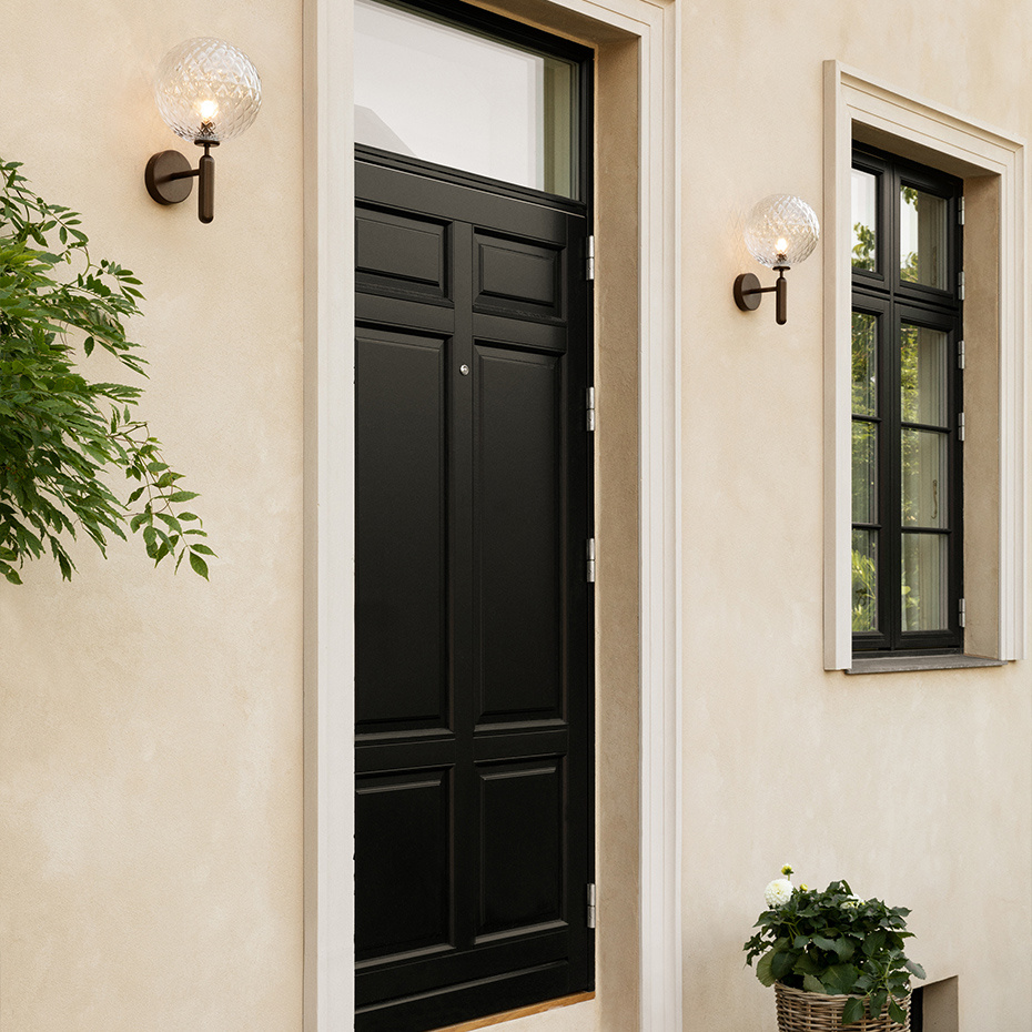 Miira Vägglampa Outdoor Dark Bronze/Optic Clear IP54