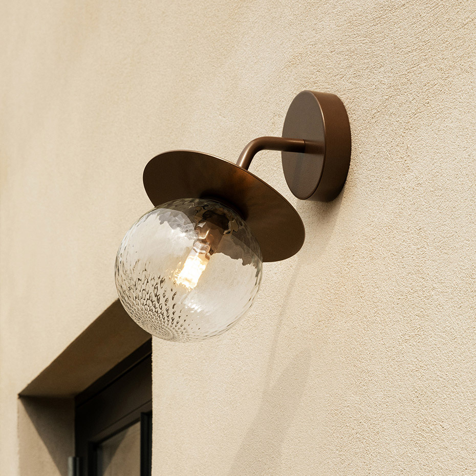 Liila Vägglampa Outdoor Dark Bronze/Optic Clear IP54