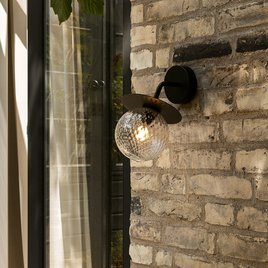 Liila Vägglampa Outdoor Black/Optic Clear IP54