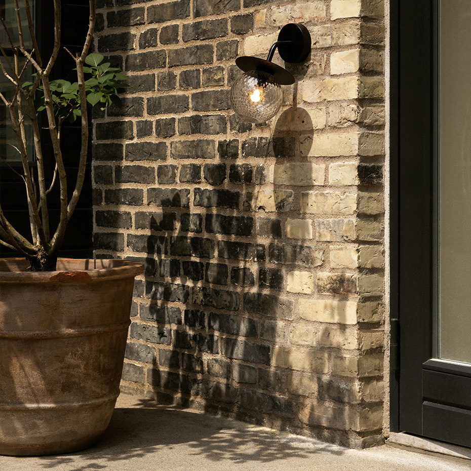 Liila Vägglampa Outdoor Black/Optic Clear IP54