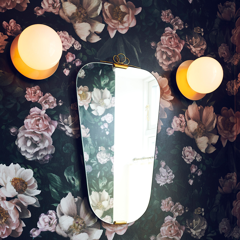 Liila 1 Tak/Vägg Medium Nordic Gold/Opal White IP44