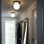 Liila 1 Tak/Vägg Large Light Silver/Opal White IP44 Liila 1 Tak/Vägg Large Light Silver/Opal White IP44