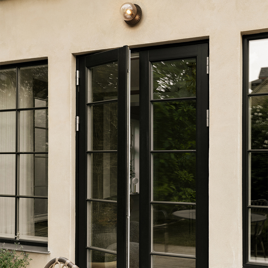 Liila 1 Tak/Vägg Outdoor Dark Bronze/Optic Clear IP54