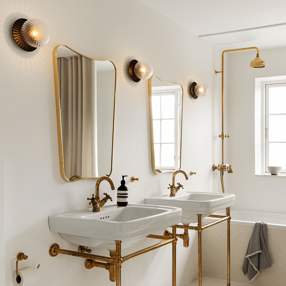 Liila 1 Tak/Vägg Medium Black/Optic Clear IP44