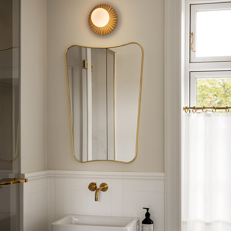 Liila Muuse Tak/Vägg Small Nordic Gold/Opal White IP44