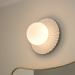 Liila Muuse Tak/Vägg Small White/Opal White IP44 Liila Muuse Tak/Vägg Small White/Opal White IP44