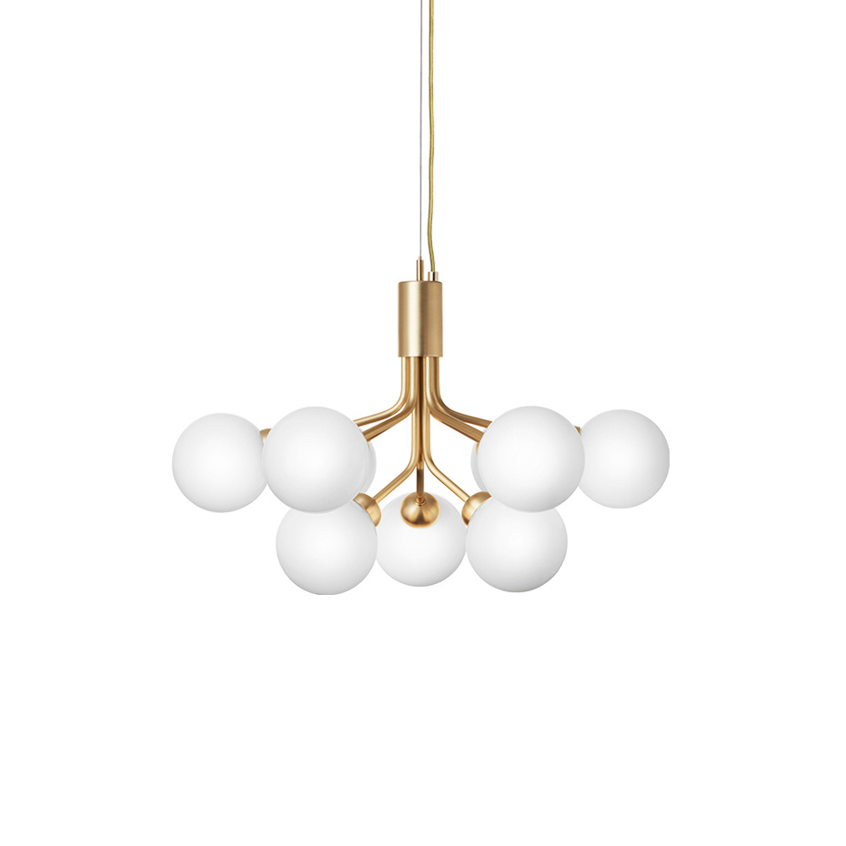 Apiales 9 Ljuskrona Brushed Brass/Opal White