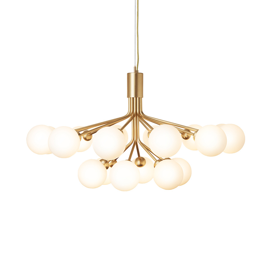 Apiales 18 Ljuskrona Brushed Brass/Opal White