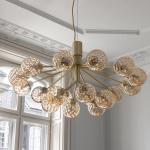 Apiales 18 Ljuskrona Brushed Brass/Optic Gold Apiales 18 Ljuskrona Brushed Brass/Optic Gold