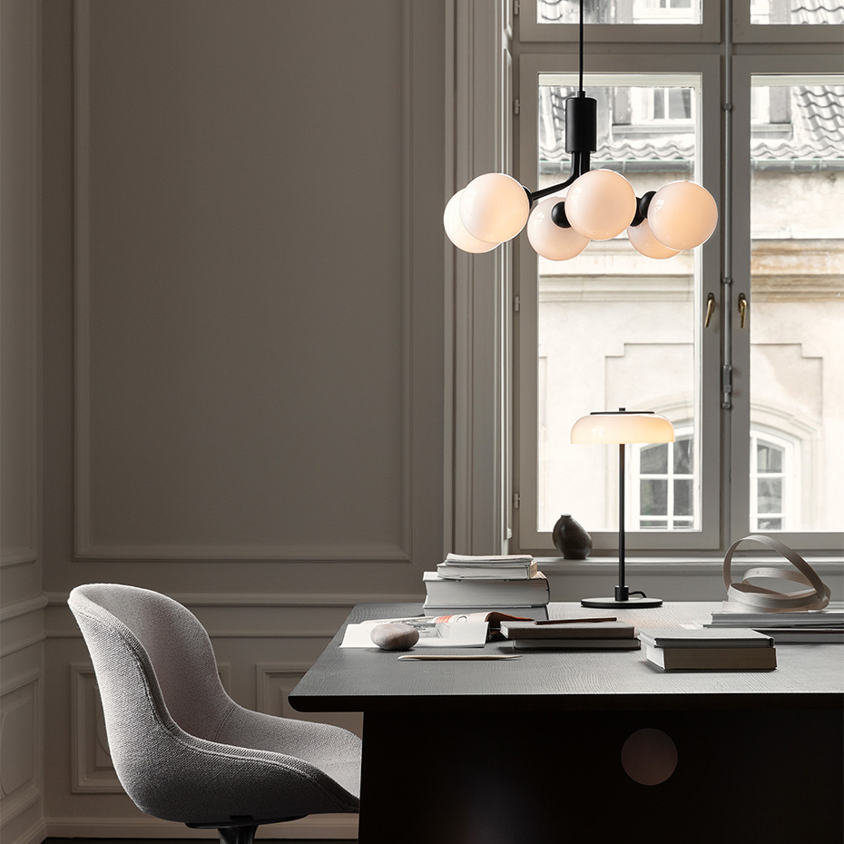 Apiales 6 Ljuskrona Satin Black/Opal White