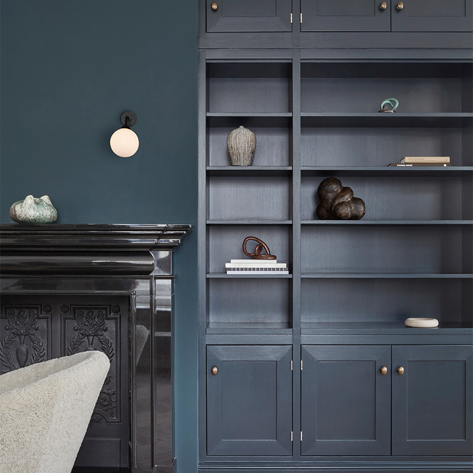 Apiales Vägglampa Satin Black/Opal White Direktmontage