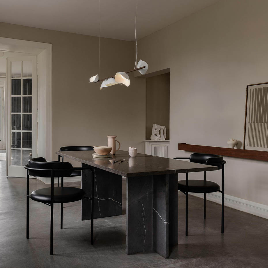 Florii 5 Linear Ljuskrona Dark Bronze/White