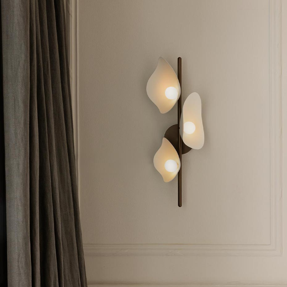 Florii 3 Vägglampa Dark Bronze/White