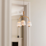 Asteea 3 Ljuskrona Satin Brass/Ripple Clear Asteea 3 Ljuskrona Satin Brass/Ripple Clear