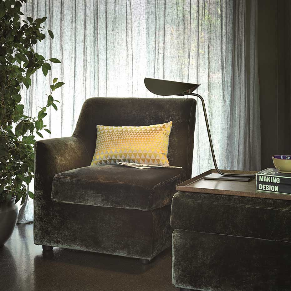 Plume 221 Bordslampa Anodic Bronze