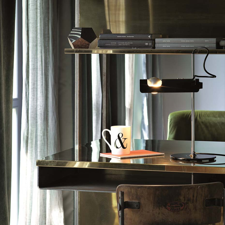 Spider 291 Bordslampa Lacquered Black