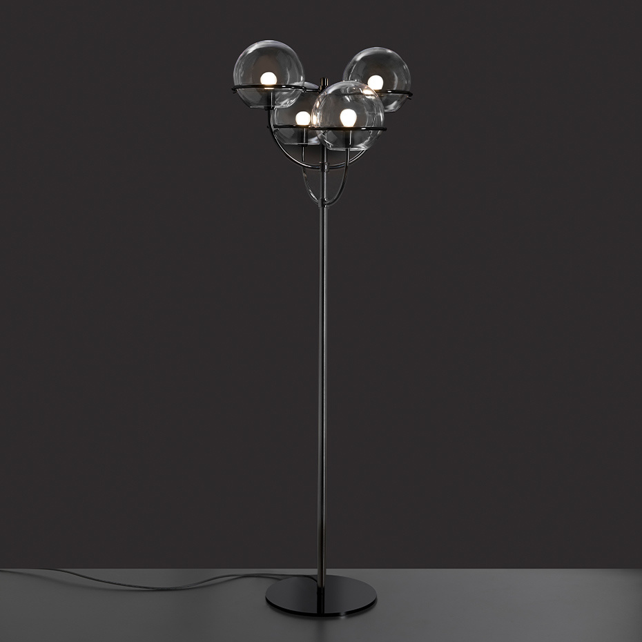 Lyndon 351 Golvlampa Lacquered Black