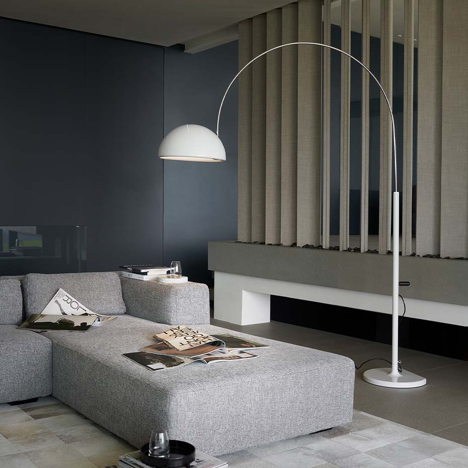 Coupé 3320/R Golvlampa Lacquered White