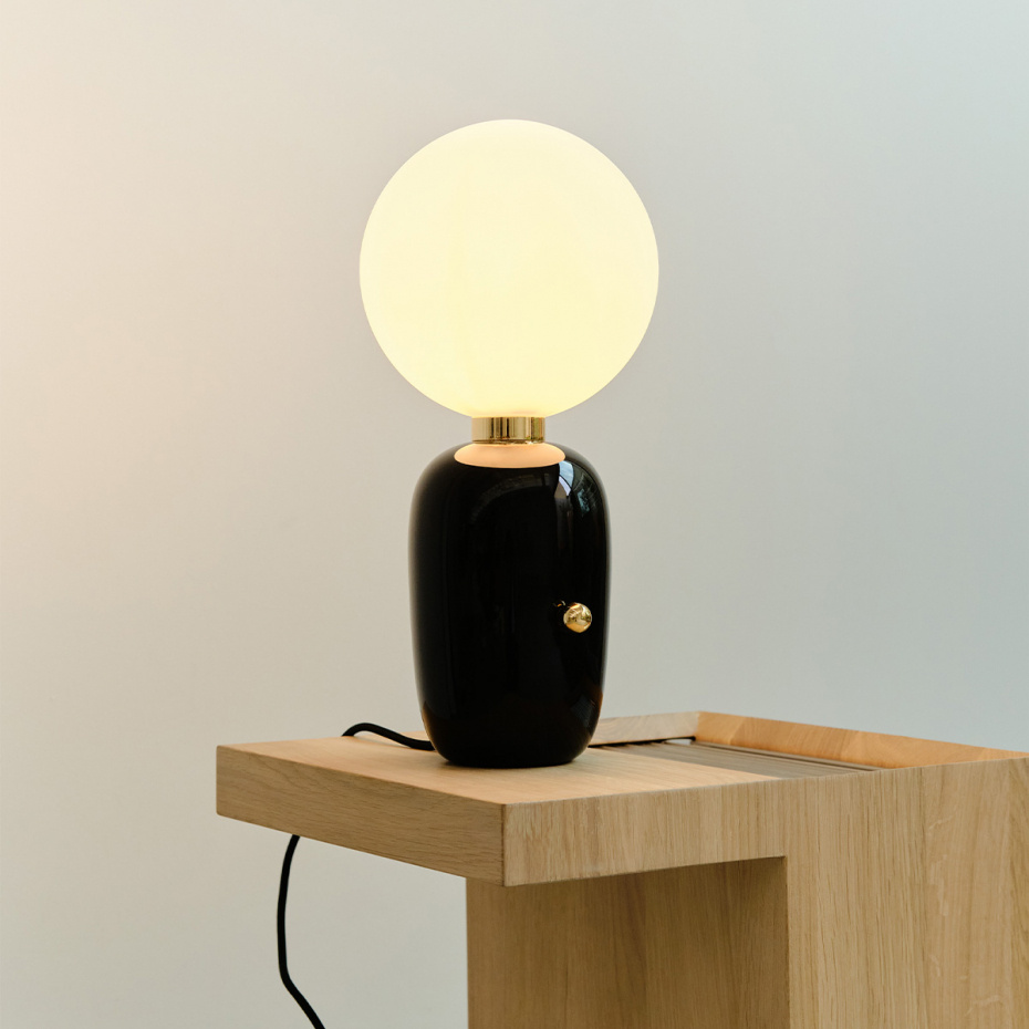 Aballs M PE Bordslampa Black