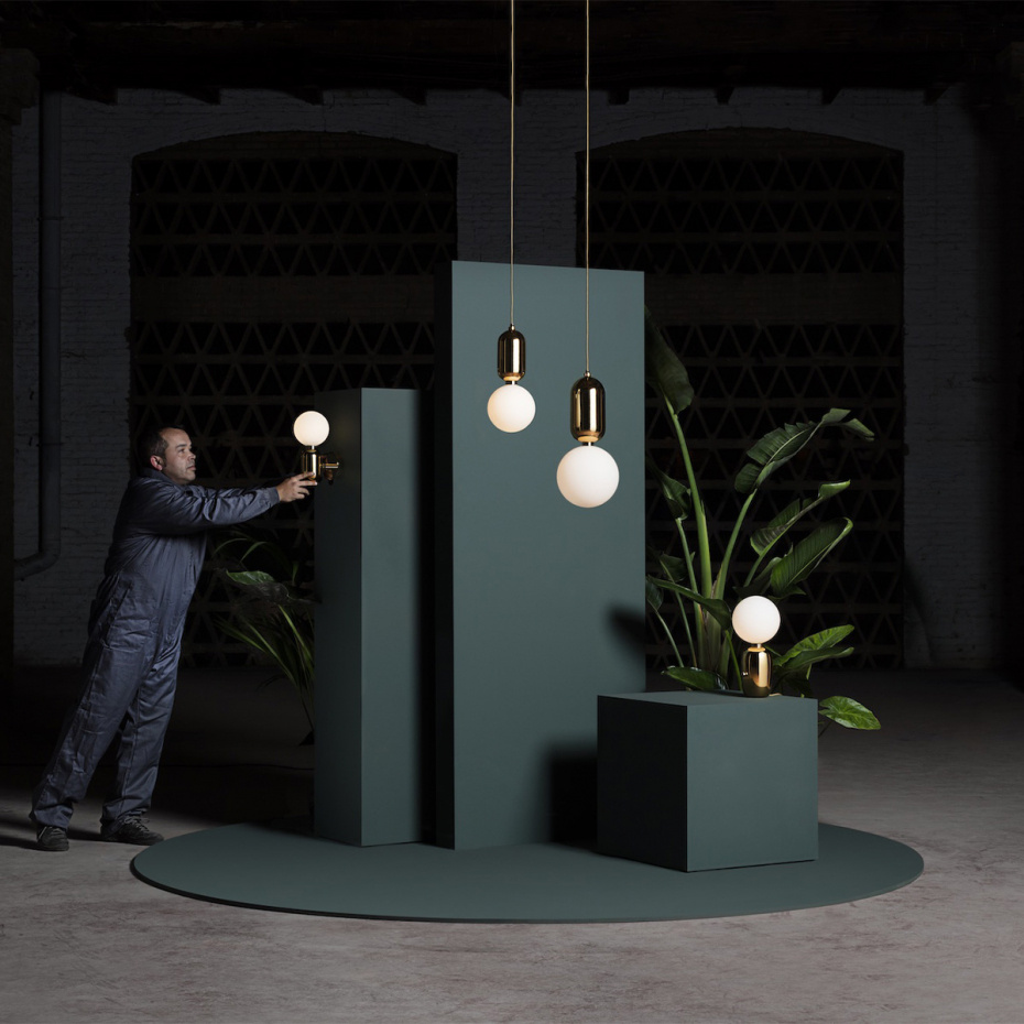 Aballs M GR Bordslampa Golden