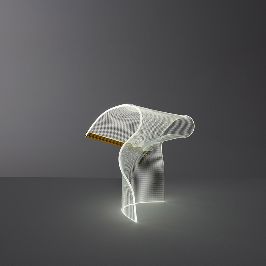 Gweilo Song Bordslampa Golden Anodised