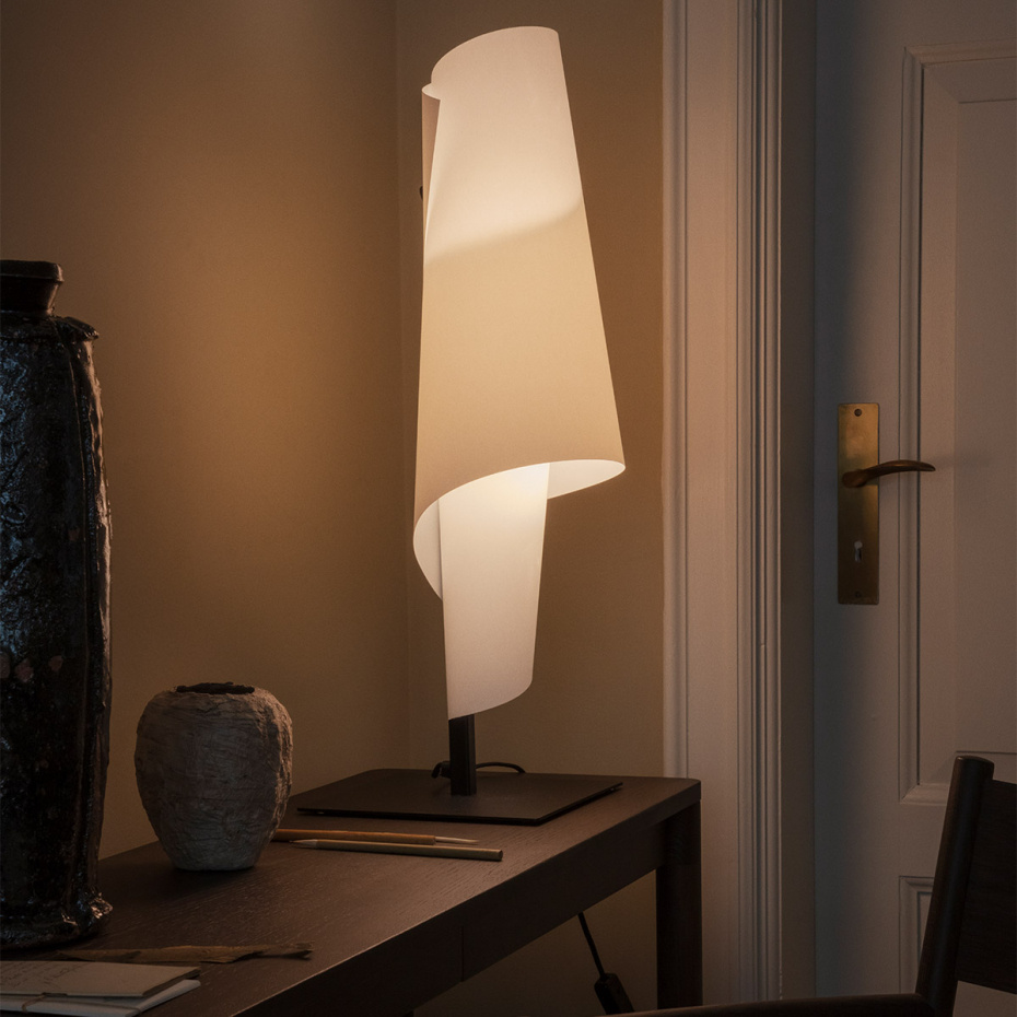 Talla 3 Bordslampa PVC Paper/Black