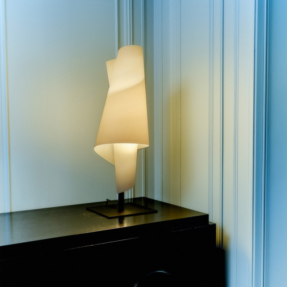 Talla 3 Bordslampa PVC Paper/Black